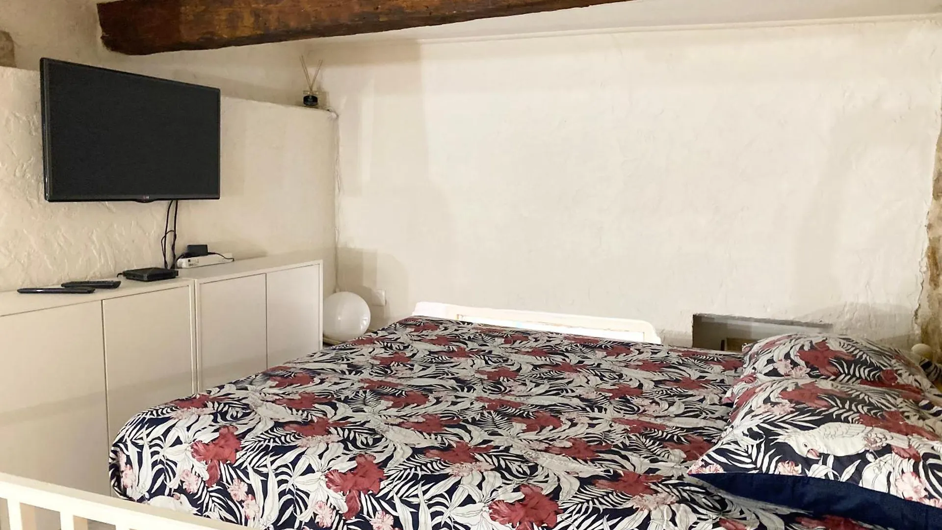 Logement Atypique Villefranche-sur-Mer 0*,
